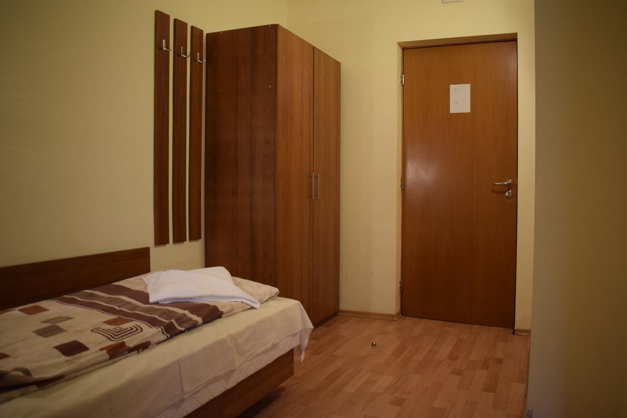 Hotel Jeravna Bankea Exterior foto